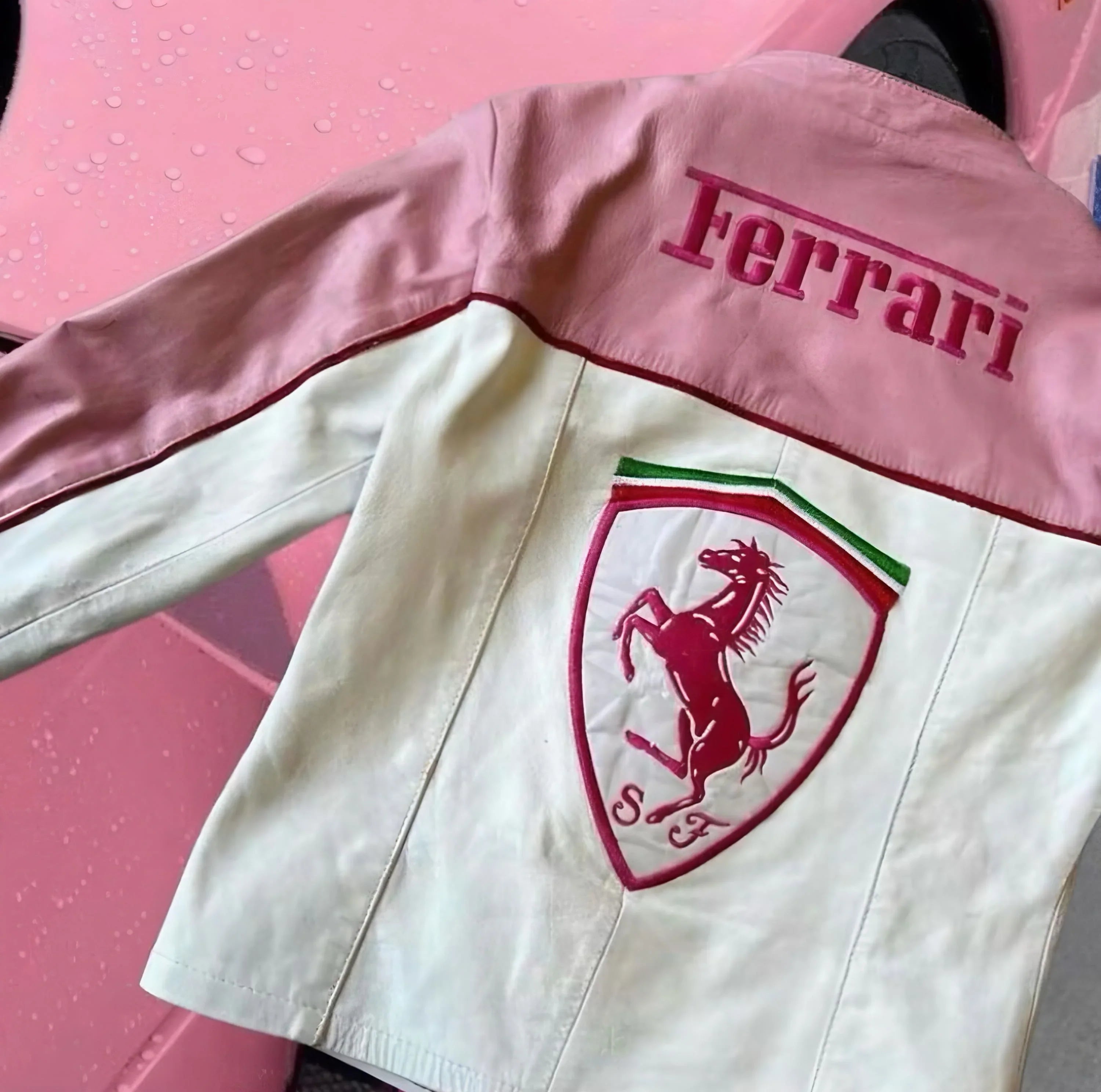 Jaqueta Vintage Scuderia Rosa e Branco F1